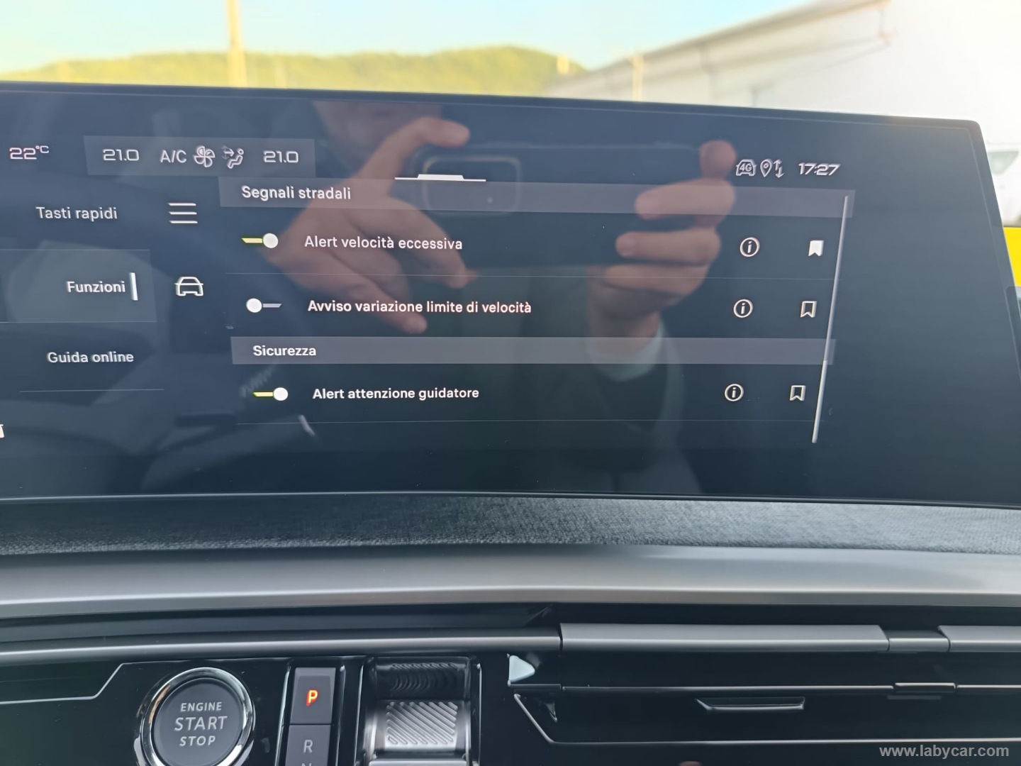 Peugeot 3008 Hybrid 145 e-DCS6 GT - Immagine 25