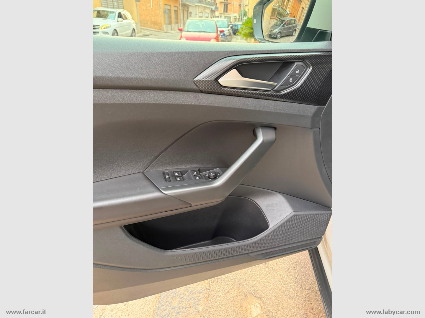 T-Cross 1.0 TSI 110 CV DSG Style - immagine 25