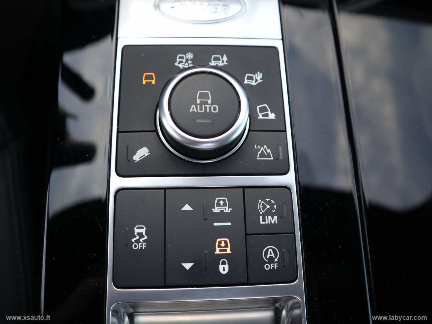 Discovery 3.0 TD6 249 CV HSE Luxury 7 POSTI - immagine 25