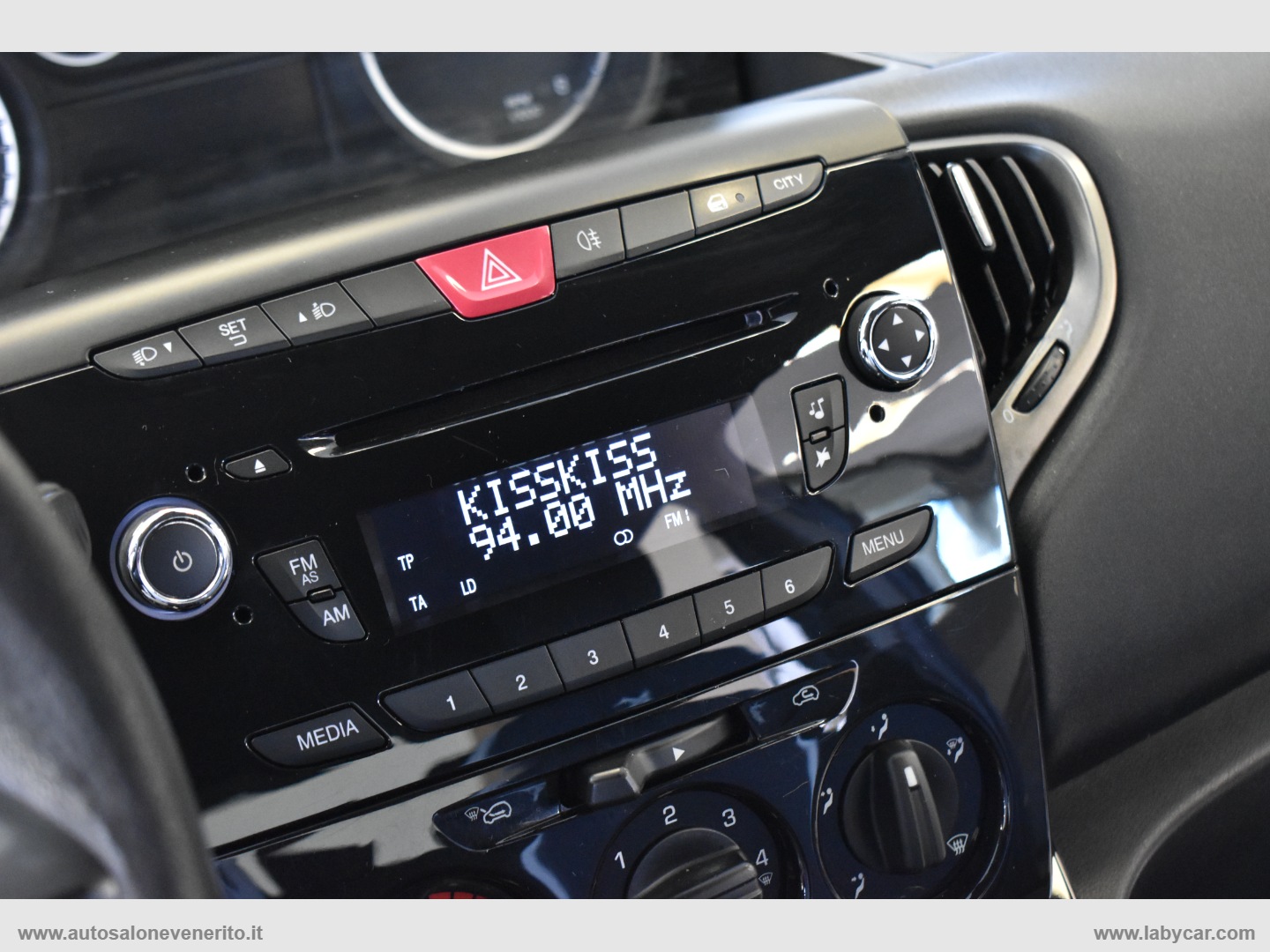 Ypsilon 1.2 69 CV 5p. Elefantino - immagine 25