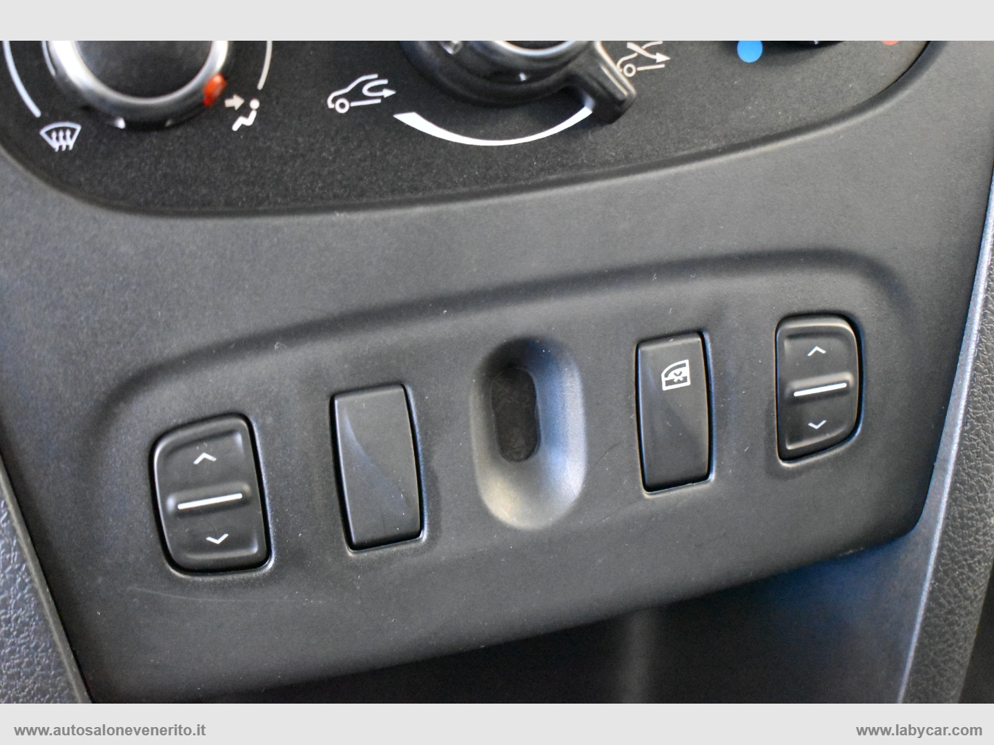 Sandero Streetway 1.5 Blue dCi 75CV Comf - immagine 25