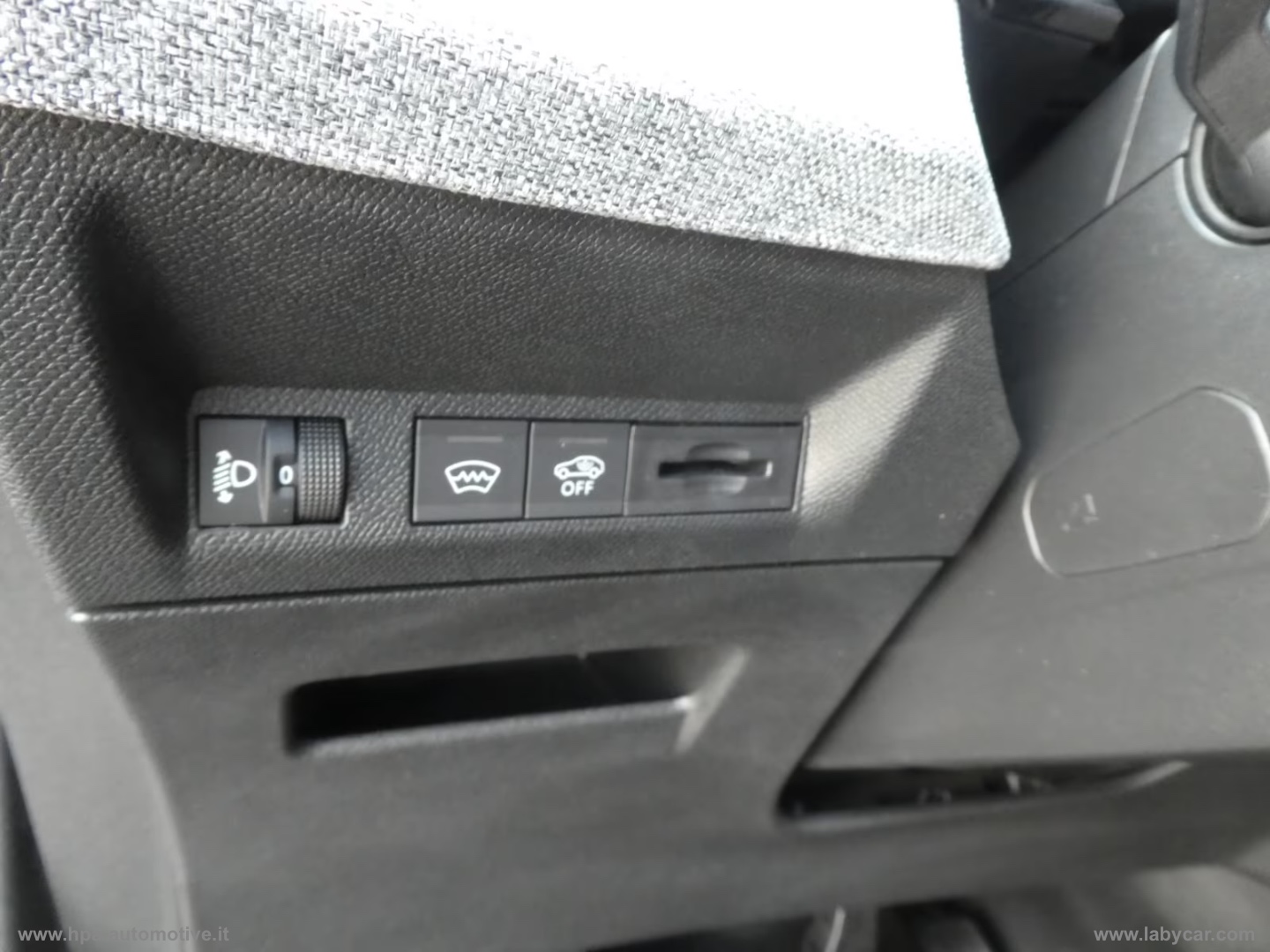 3008 Hybrid 136 e-DCS6 Allure NAVI LED AUTOMATICA CARPLAY RETROCAMERA 360 - immagine 25