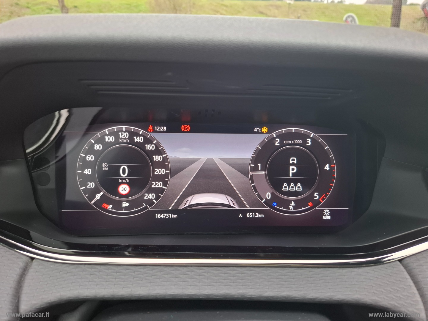 RR Evoque 2.0D L.Flw 150 CV R-Dynamic S - immagine 25
