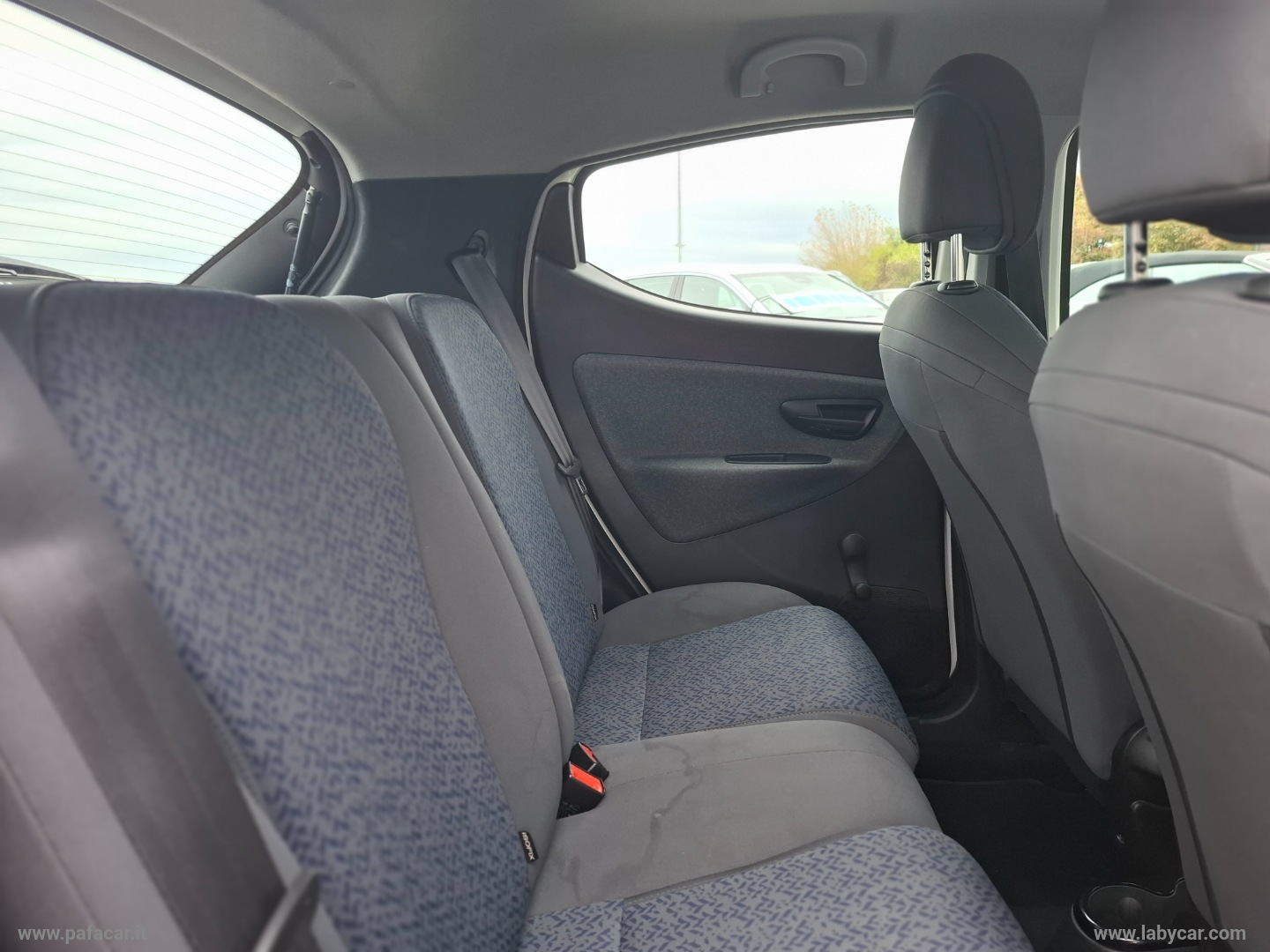 Ypsilon 1.0 FireFly 5p.S&S Hybrid Silver - immagine 25