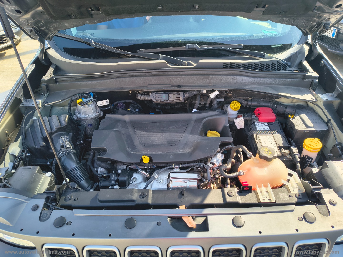 Renegade 1.6 Mjt 130CV Limited - immagine 25