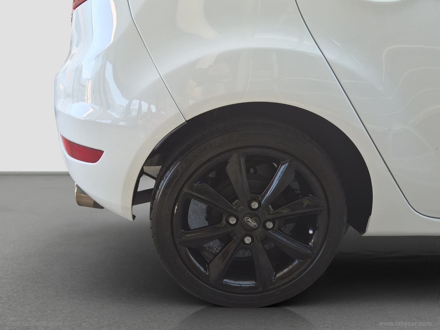 Fiesta 1.0 EcoB. 100CV 5p. Bl.&White Ed. ADATTA ANCHE A NEOPATENTATI - immagine 25