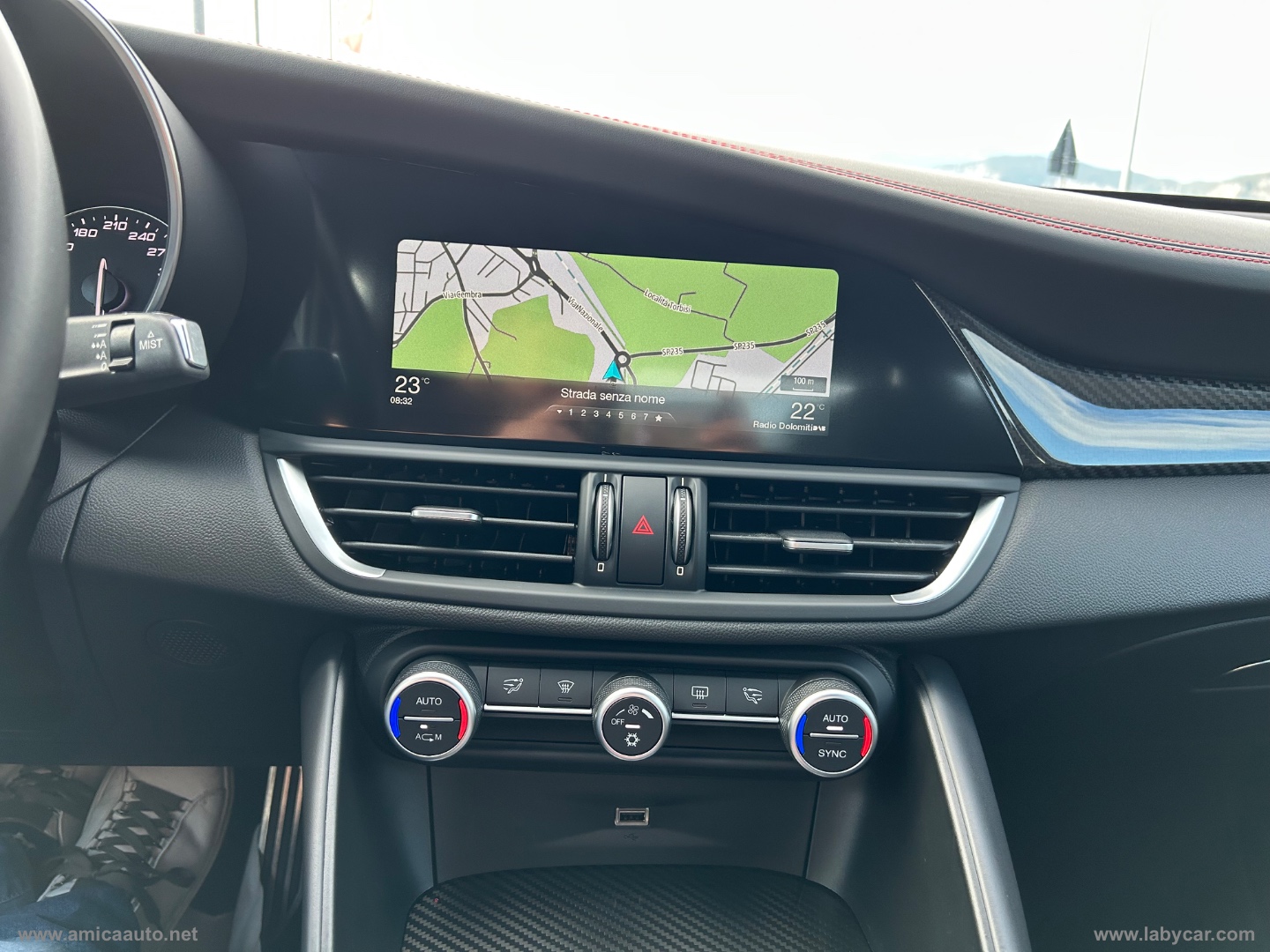 Giulia 2.9 T V6 Quadrifoglio CAMBIO MANUALE - UNICO PROPRIETARIO - immagine 25