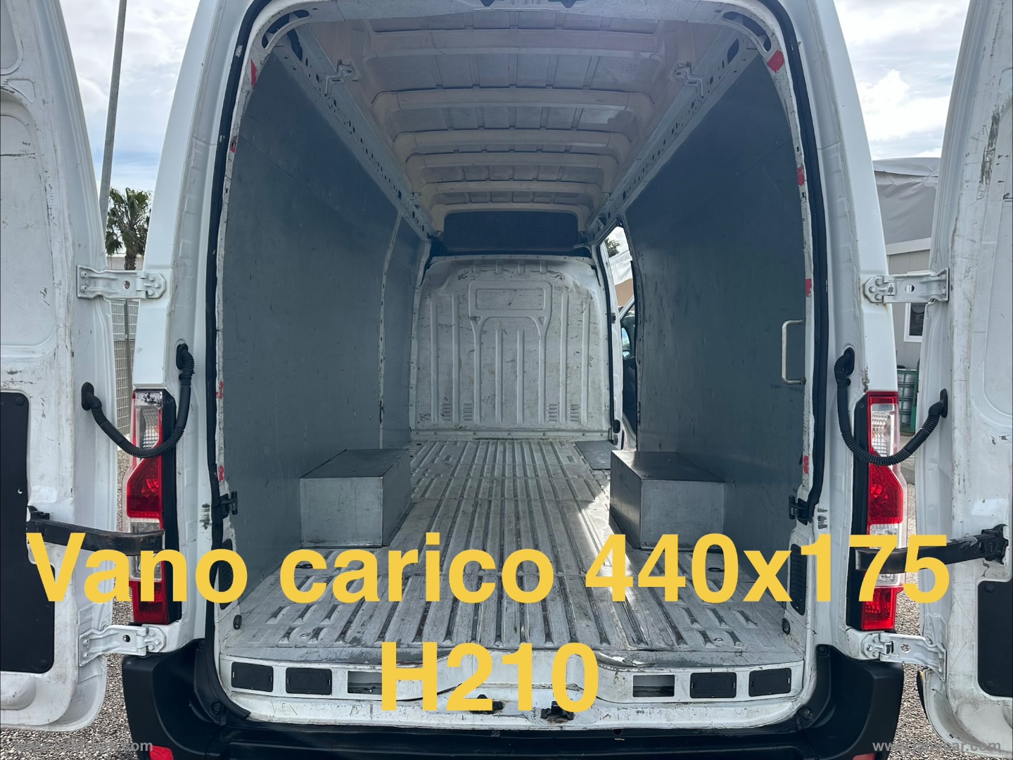 Master 2.3dCi150CV MAXI VOLUME TETTO ALTO GEMELLATO - immagine 25
