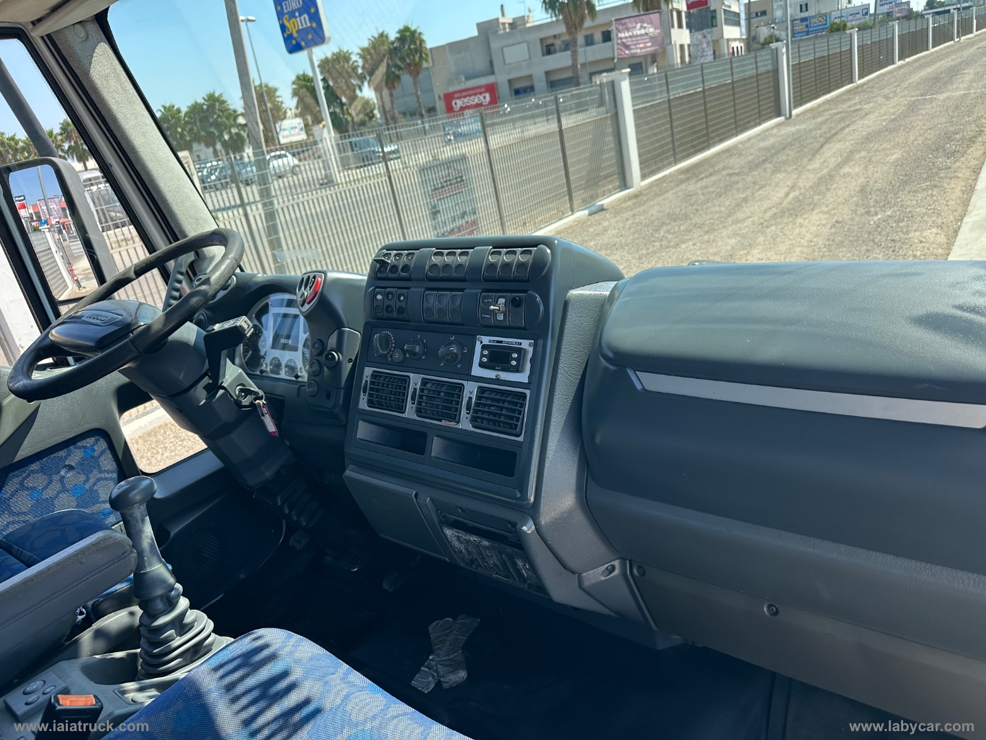 EUROCARGO 75E17 FRIGO+GANCIERE CARNI ATP 2031 - immagine 25
