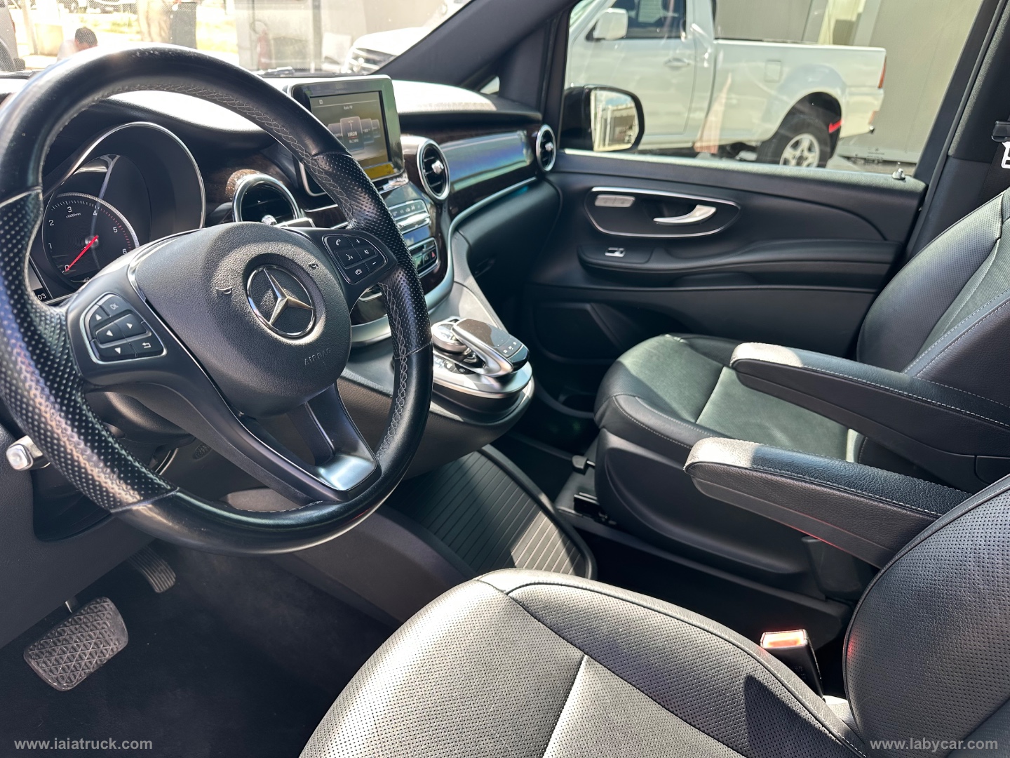 CLASSE V 250 d Aut. 4Matic Premium Extralong 8 POSTI - immagine 25