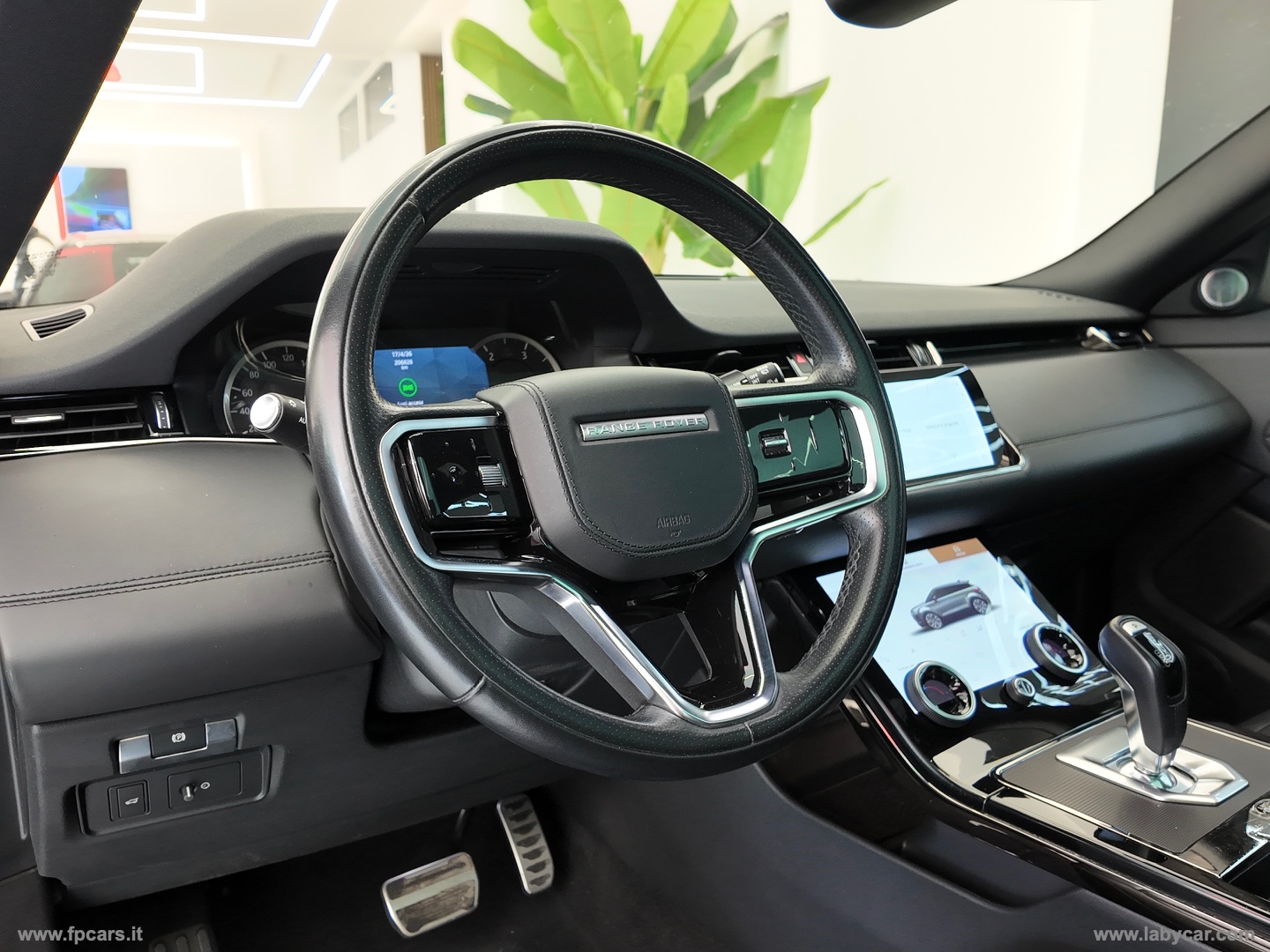 RR Evoque 2.0D I4 204 CV AWD Aut R-D.HSE - immagine 25