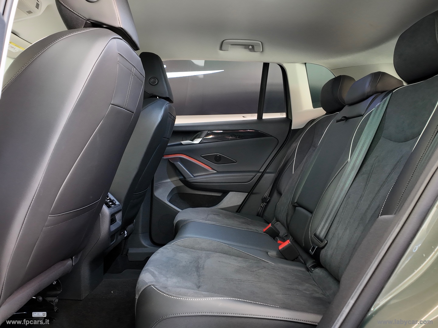 Tiguan 2.0 TDI 150 CV DSG Elegance - immagine 25