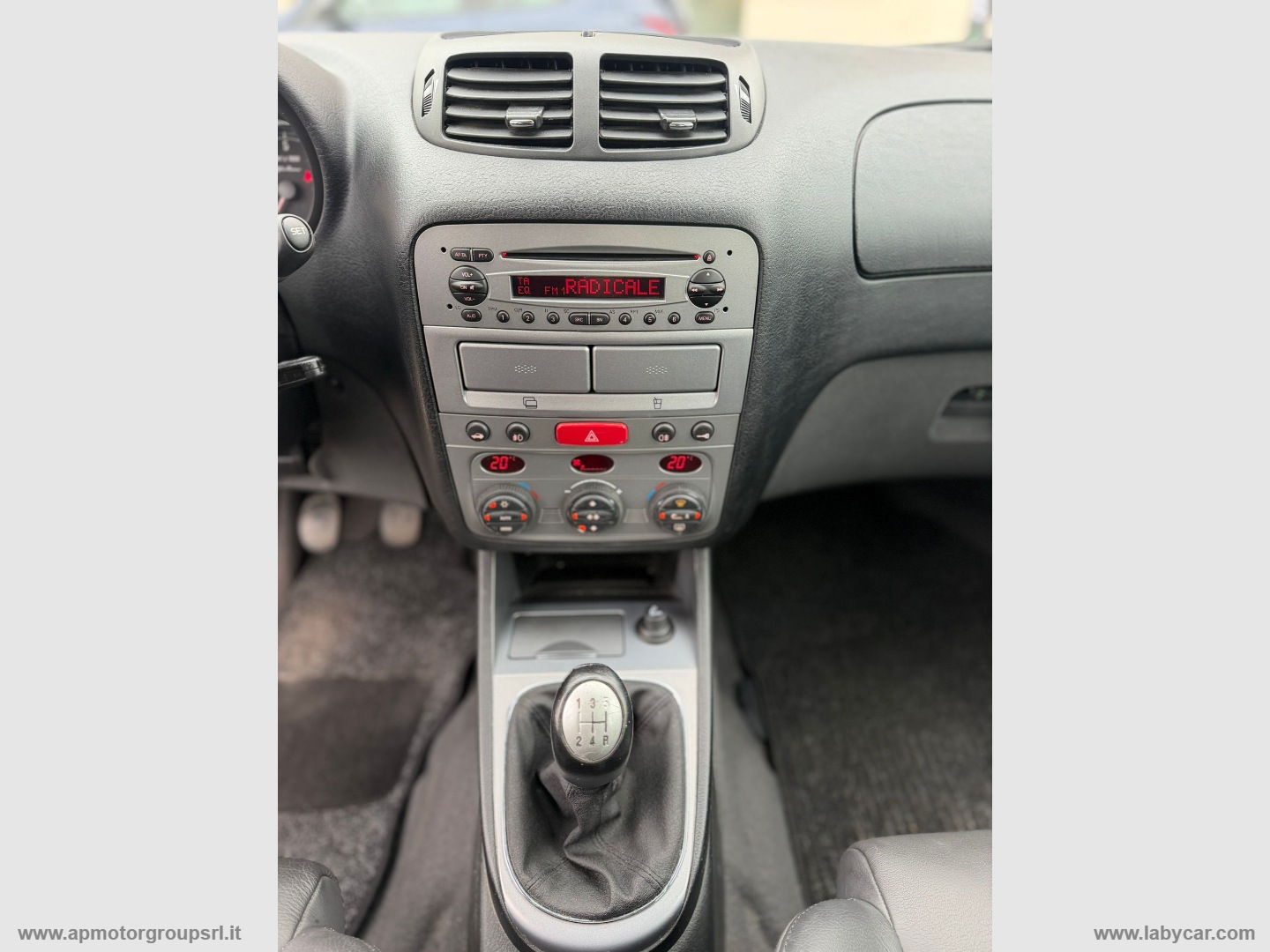 147 1.6 TS 105CV 5p. Distinctive - immagine 25