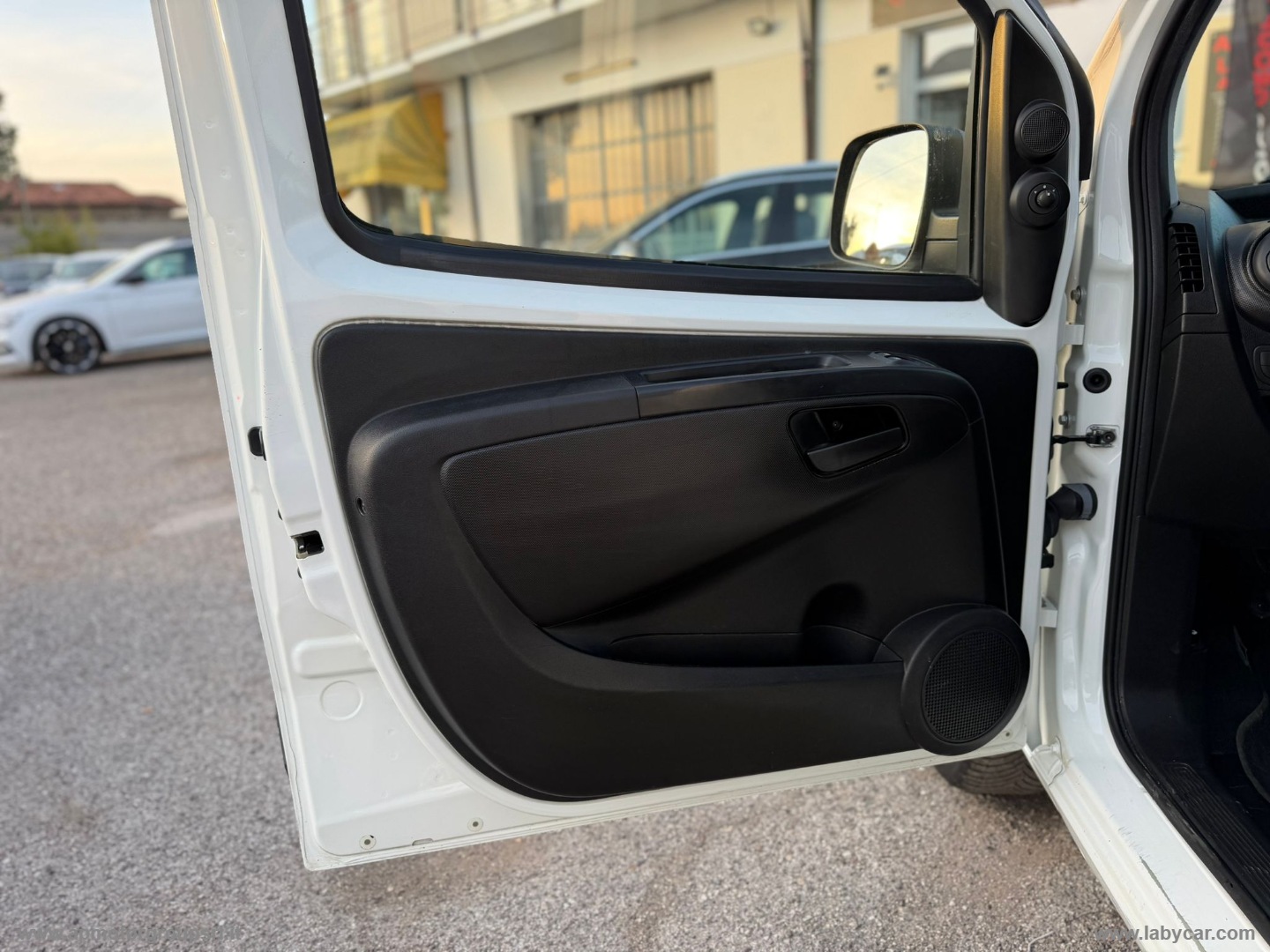 Fiorino 1.3 MJT 95CV Cargo SX SEMIVETRATO - immagine 25