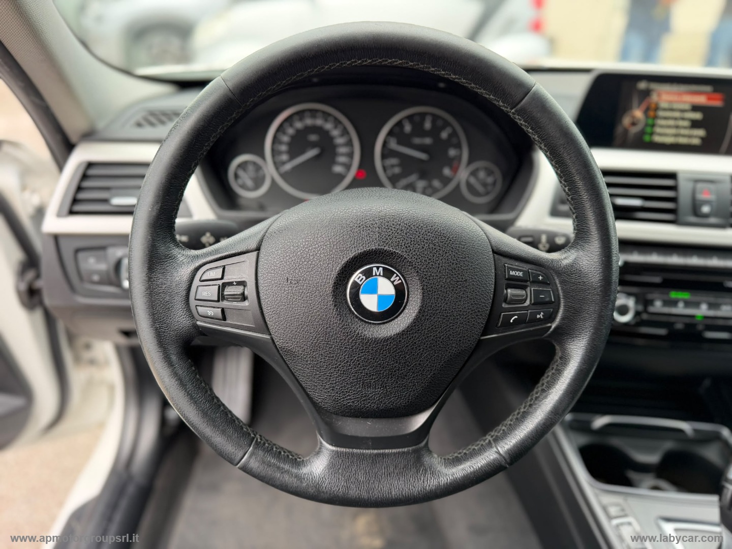 316d Touring Business Advantage aut. - immagine 25