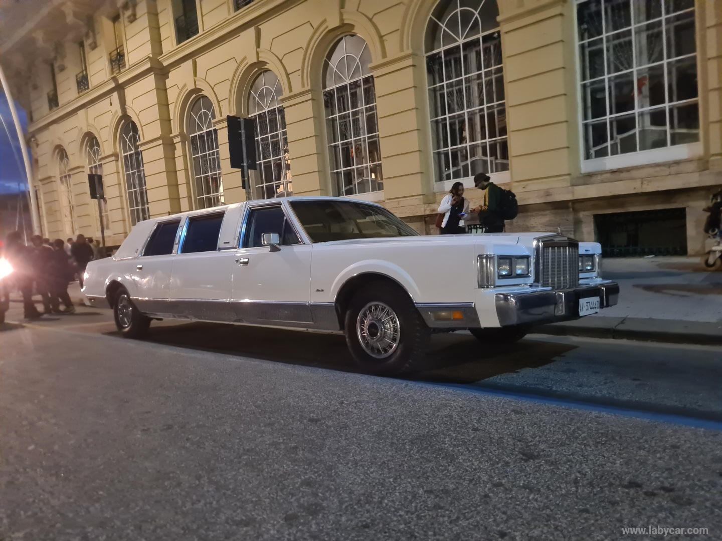 TOWN CAR - immagine 25