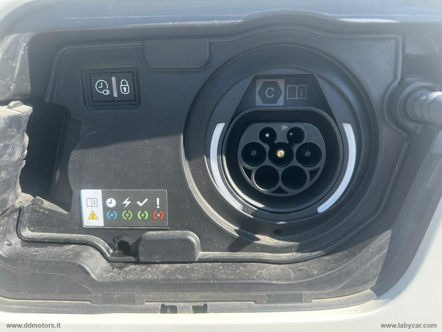 3008 Hybrid 225 e-EAT8 GT GT PACK - immagine 25