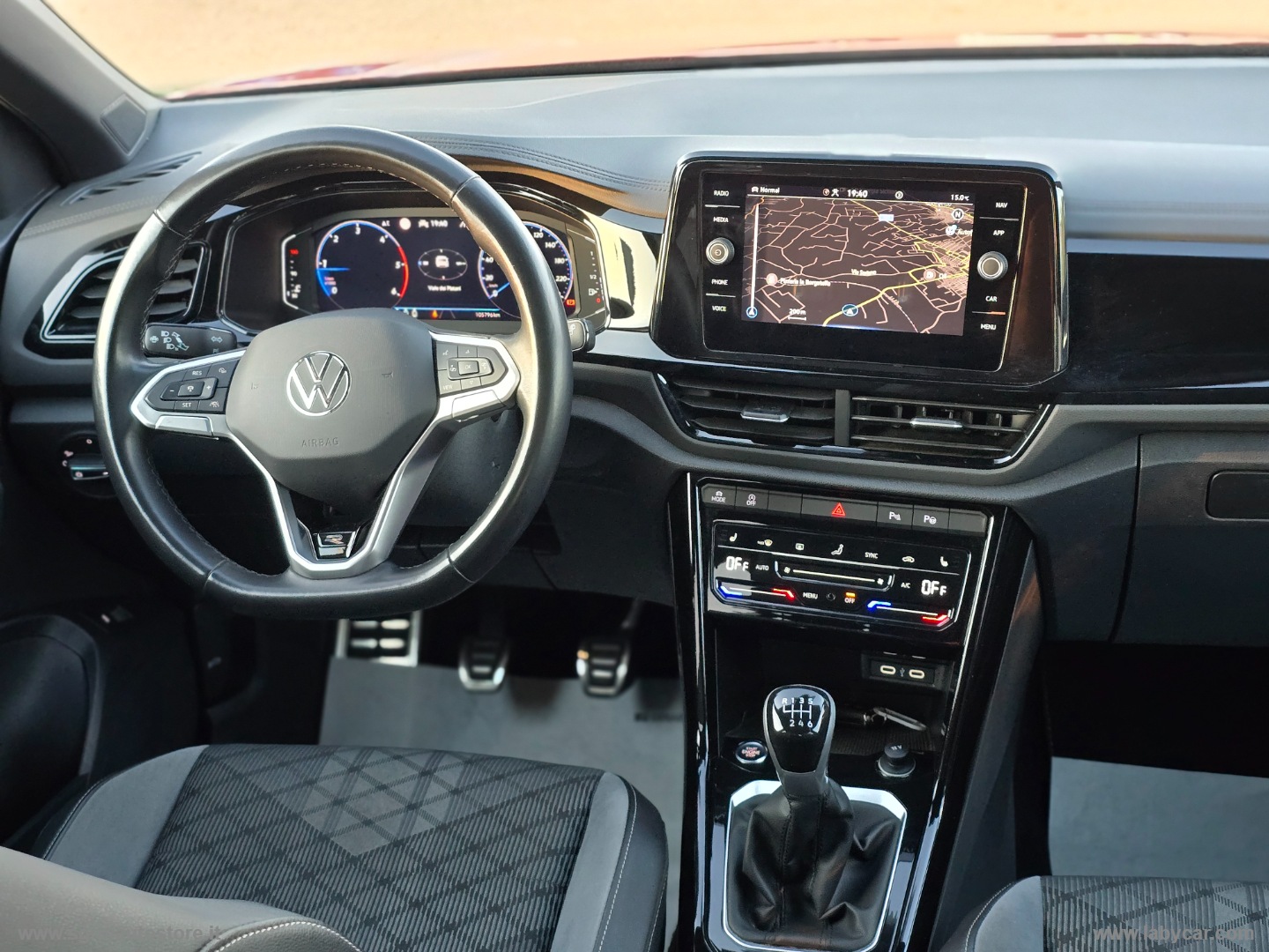 T-Roc 2.0 TDI SCR R-Line - immagine 25