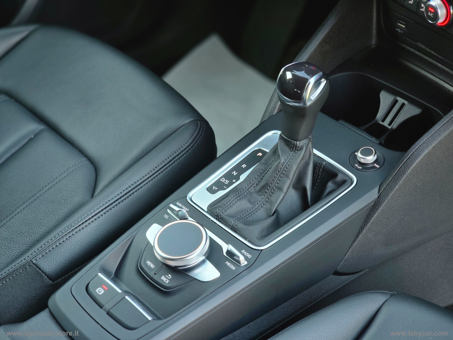 Q2 30 TDI S tronic - immagine 25