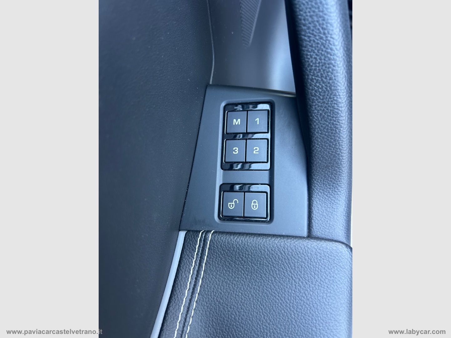 F-Pace 2.0 D 180 CV AWD aut. R-Sport - immagine 25