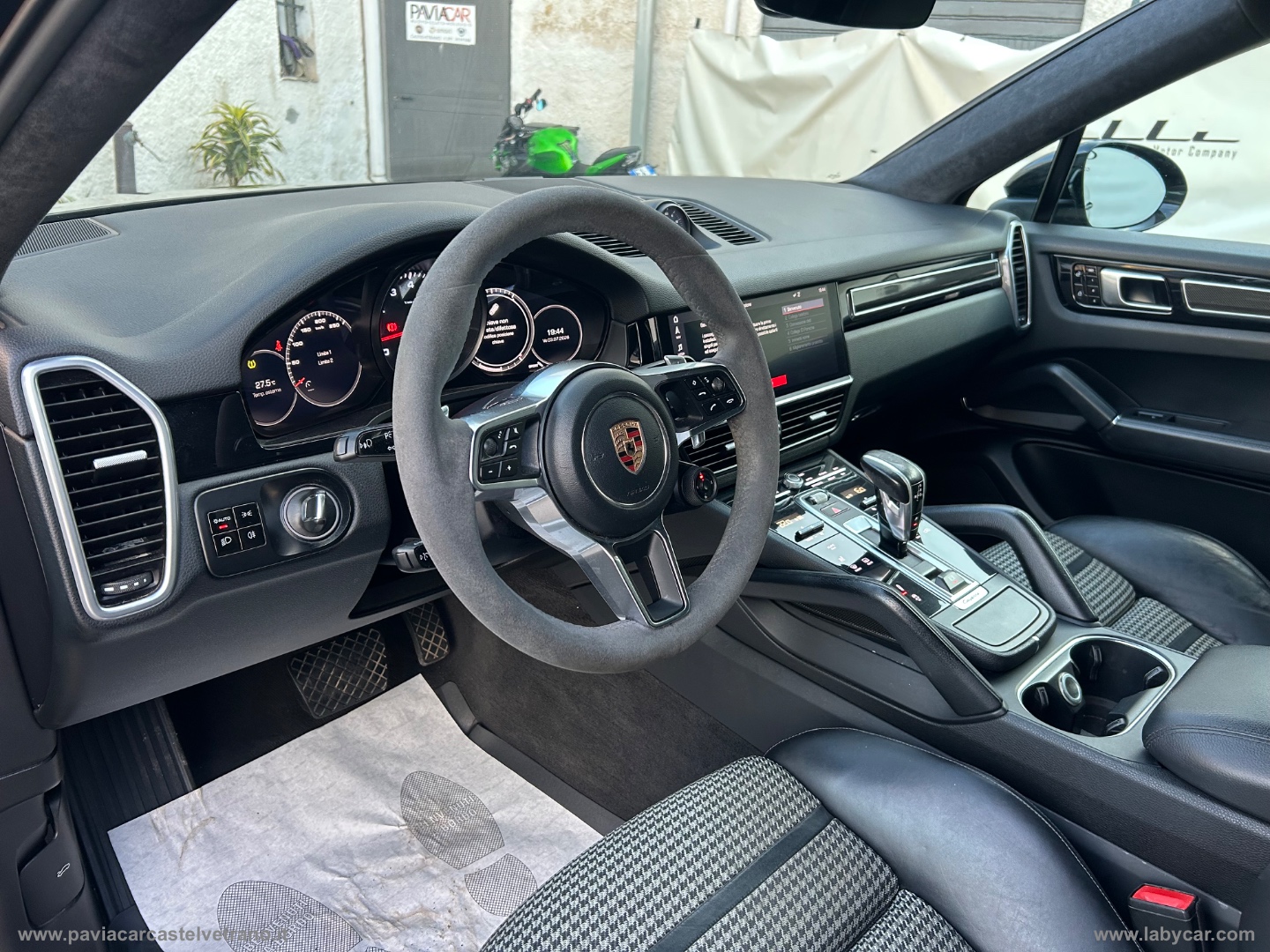 Cayenne 3.0 V6 - immagine 25