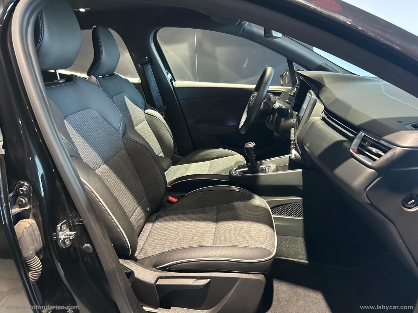 Clio TCe 100 CV GPL Intens - immagine 25
