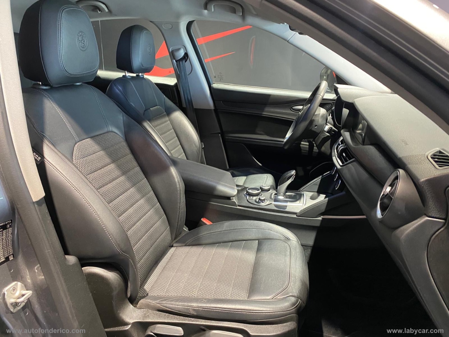 Stelvio 2.2 Diesel 210 CV AT8 Q4 EXECUTIVE - immagine 25