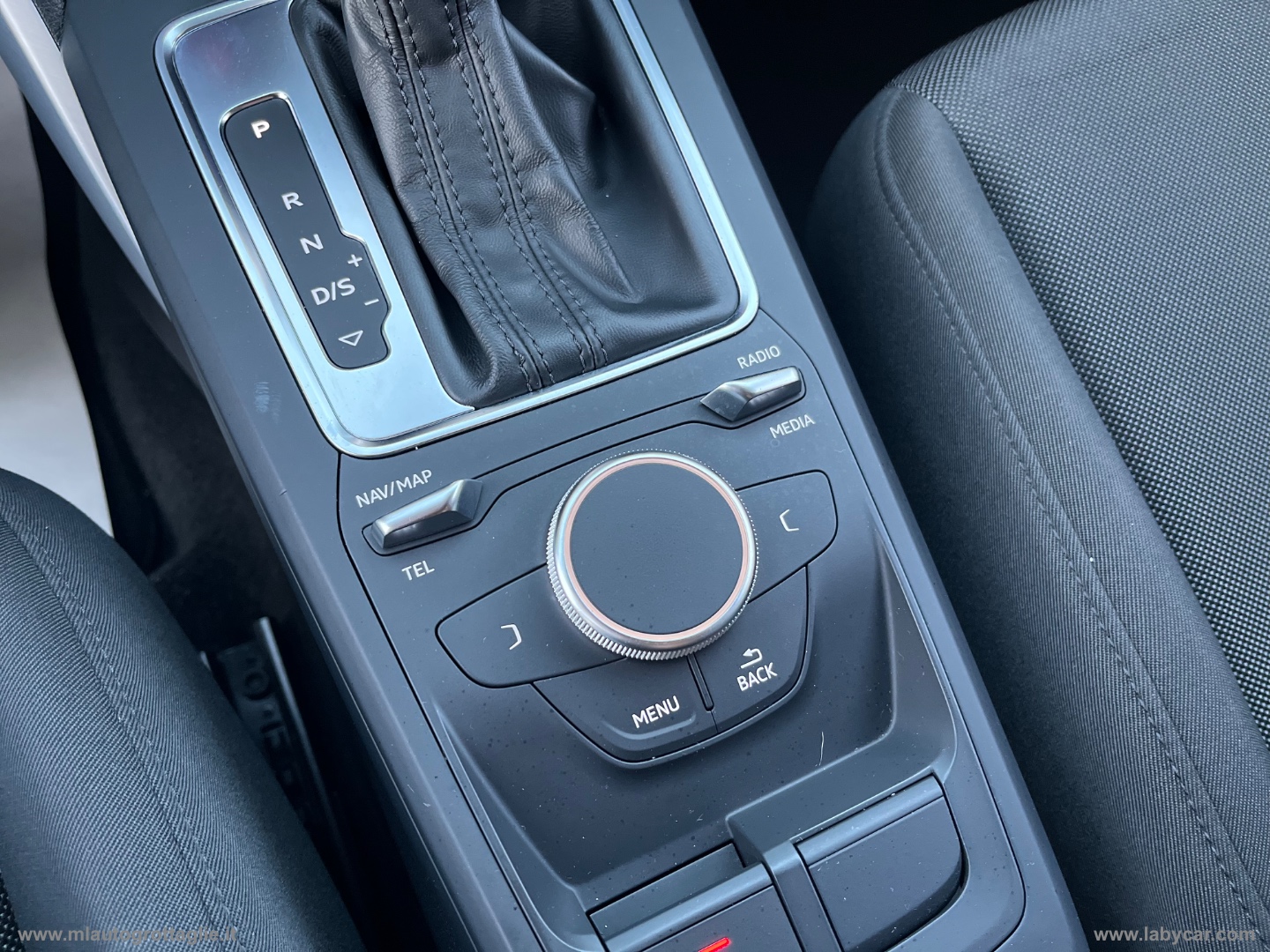 Q2 30 TDI S tronic Business Design - immagine 25