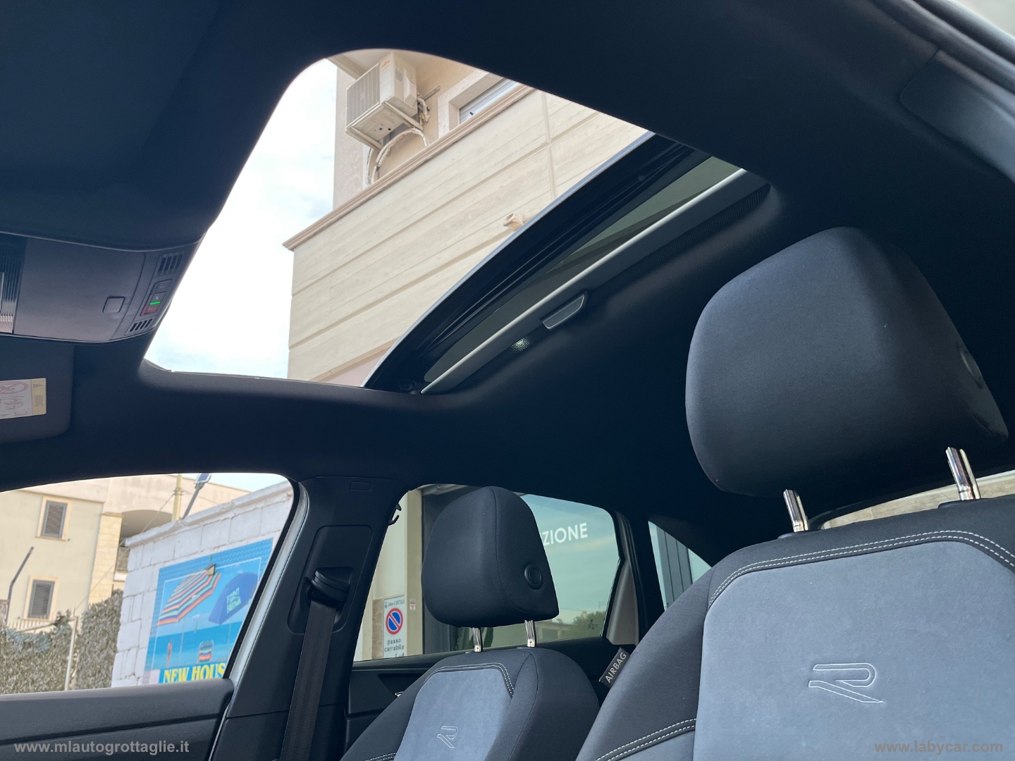 Taigo 1.0 TSI 110 CV DSG R-Line -TETTO - immagine 25