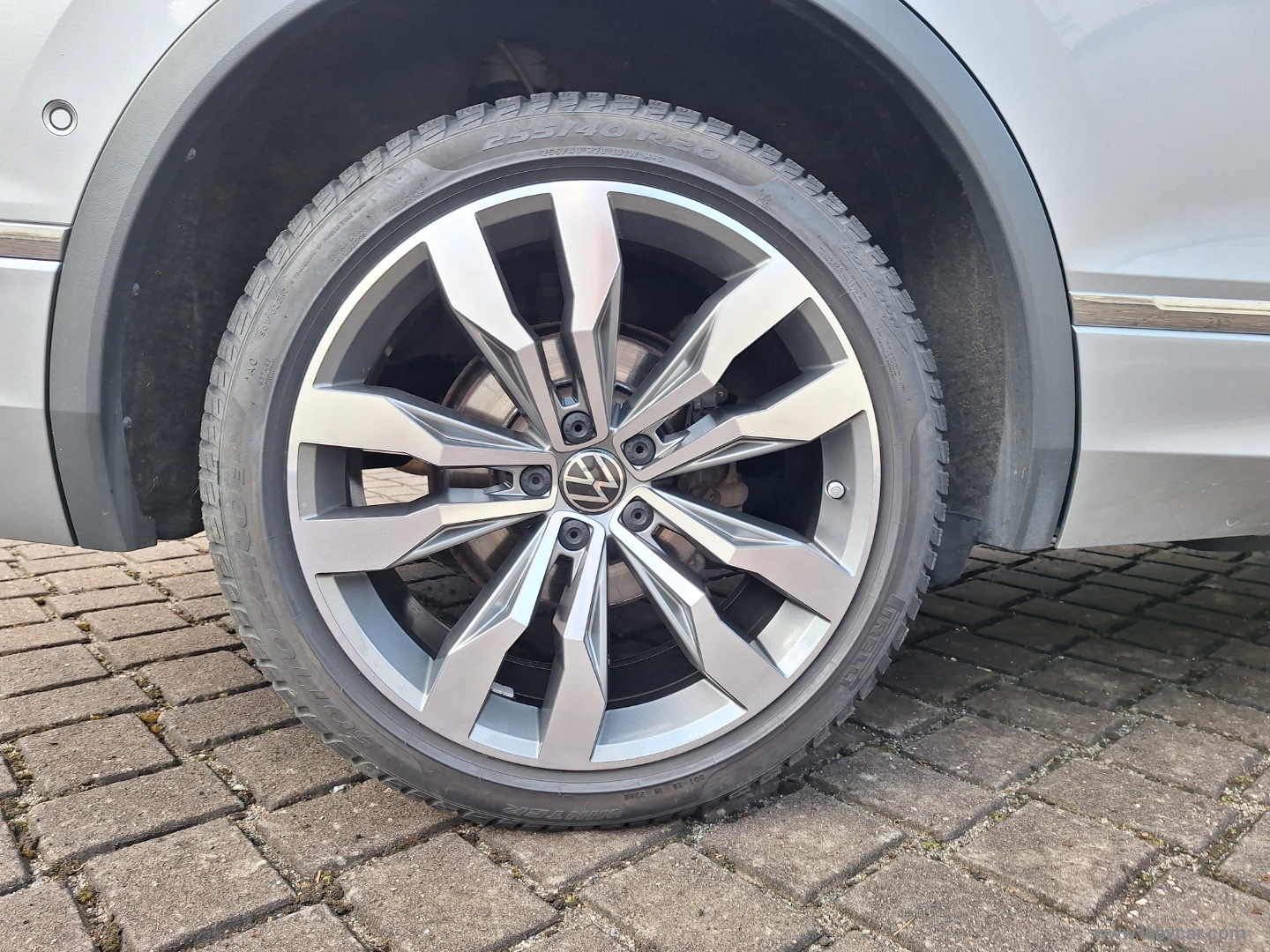 Tiguan Allsp. 4MOTION R-LINE TETTO PELLE - immagine 25