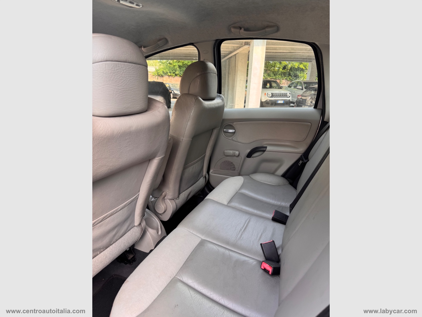 C3 1.4 HDi 70CV Exclusive - immagine 25