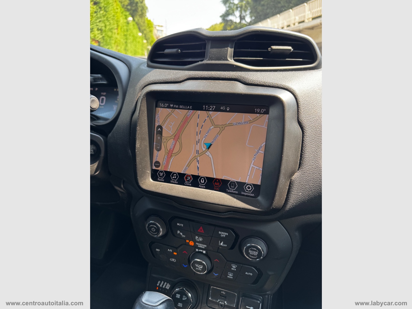 Renegade 1.3 T4 PHEV 4xe Trailhawk - immagine 25