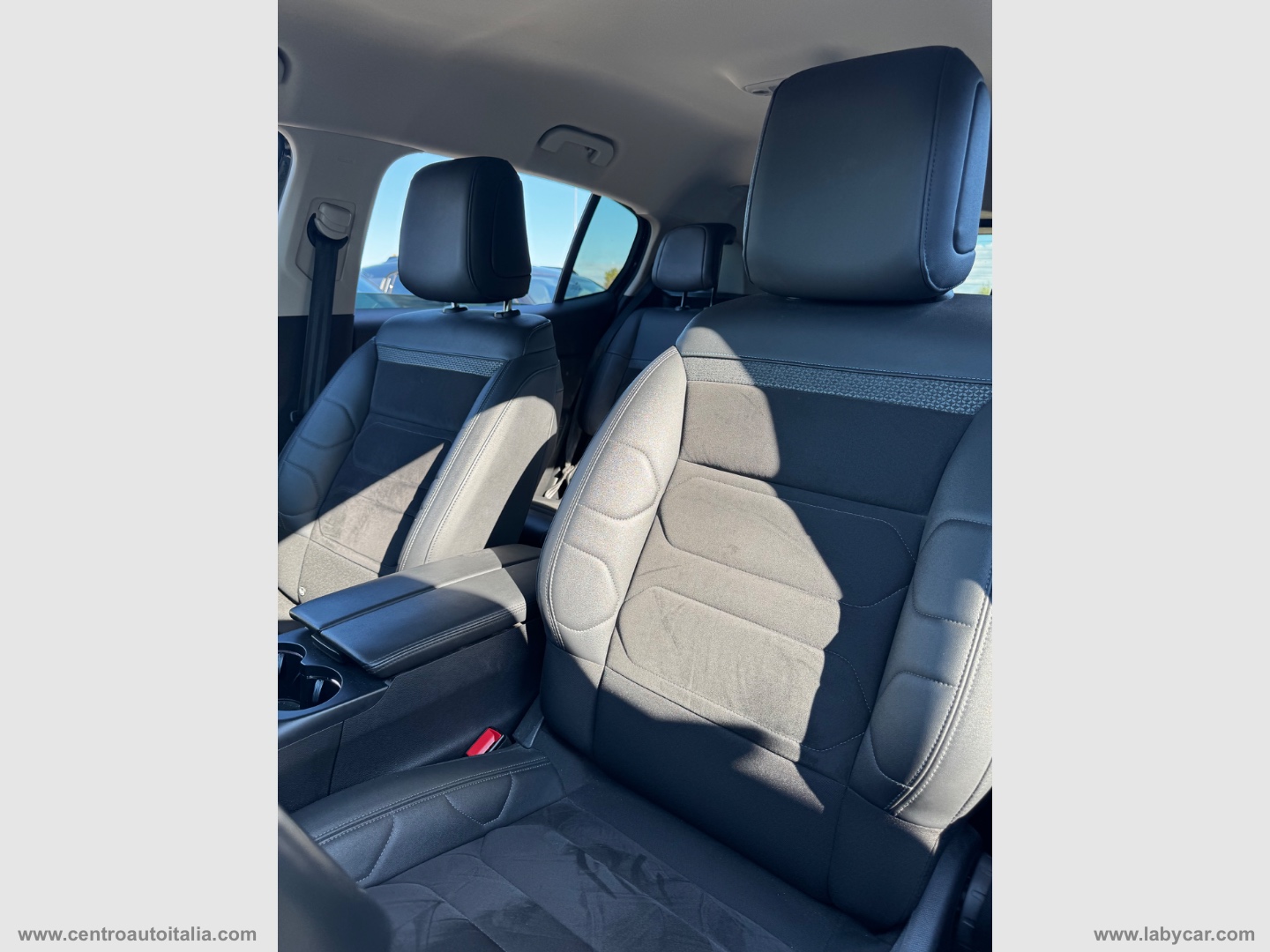 C5 Aircross BlueHDi 130 S&S EAT8 SHINE PACK - immagine 25