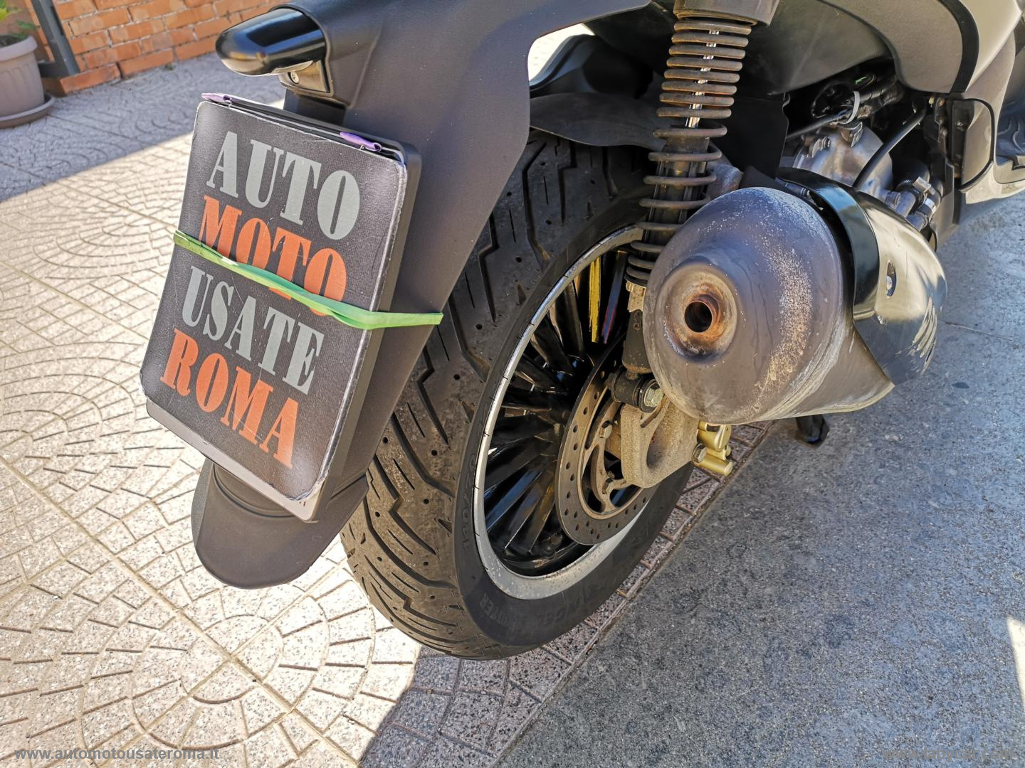 Beverly 300 I.E. POLICE ABS ASR RATE AUTO MOTO SCOOTER - immagine 25