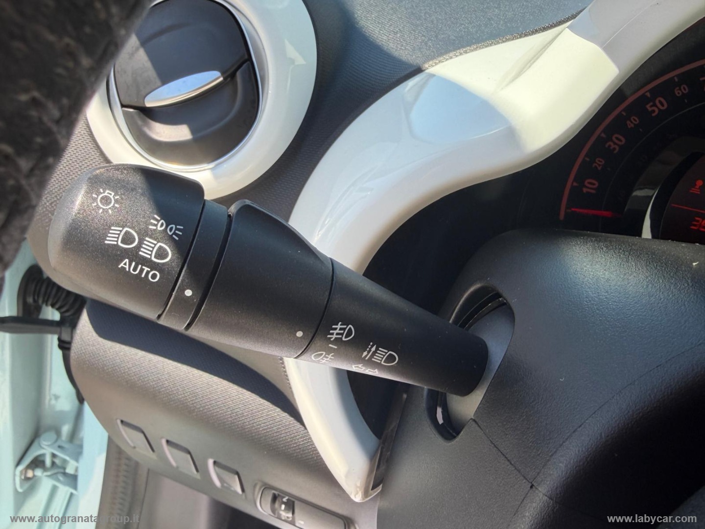 Twingo SCe 65 CV Intens PARI NUOVO! - immagine 25