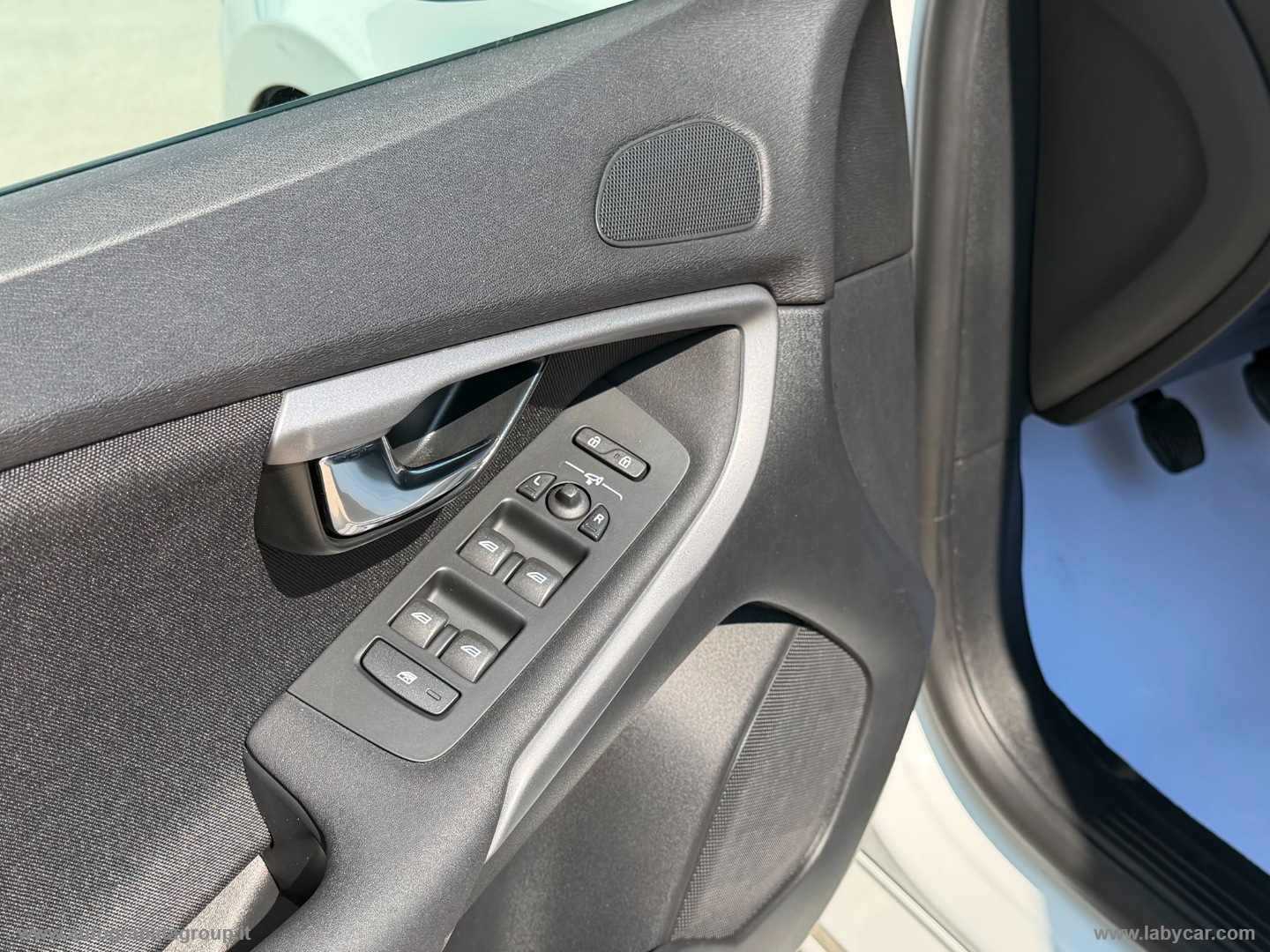 V40 D2 Momentum BELLA AFFARE VERO! - immagine 25