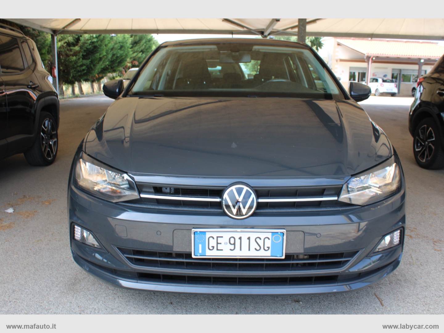 VOLKSWAGEN Polo