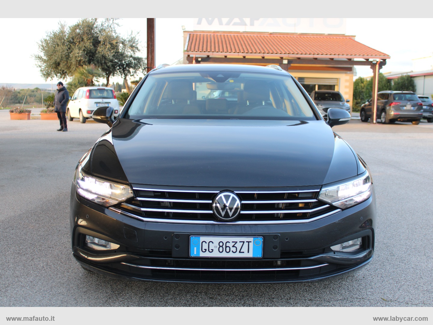 VOLKSWAGEN Passat
