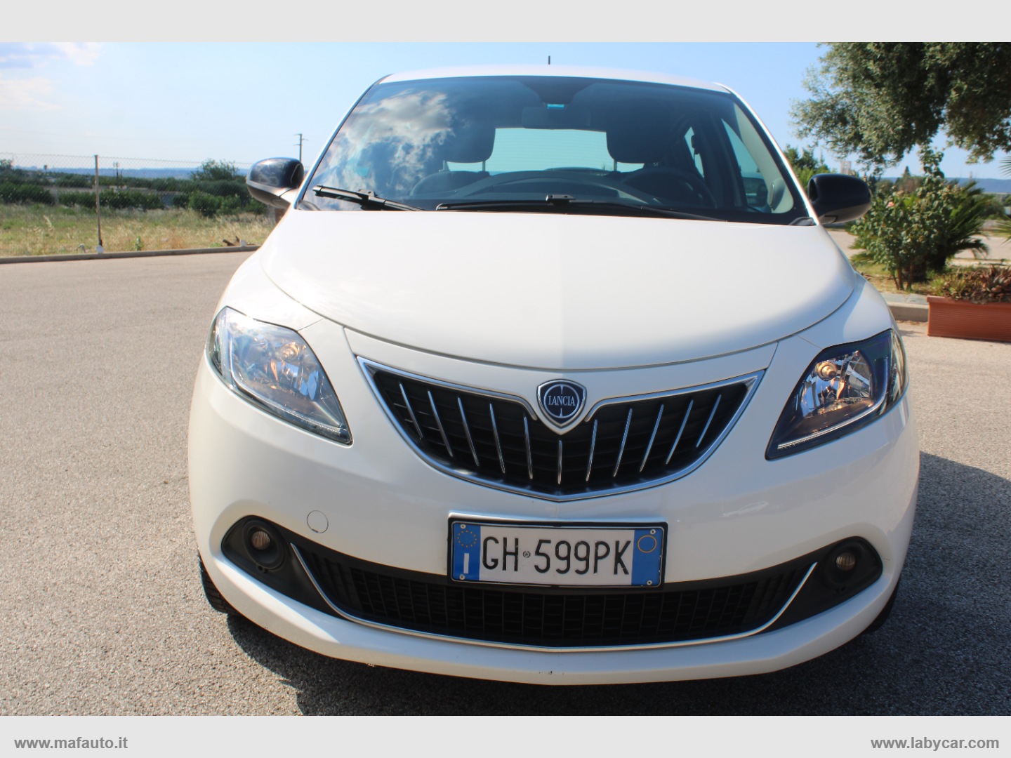 LANCIA Ypsilon