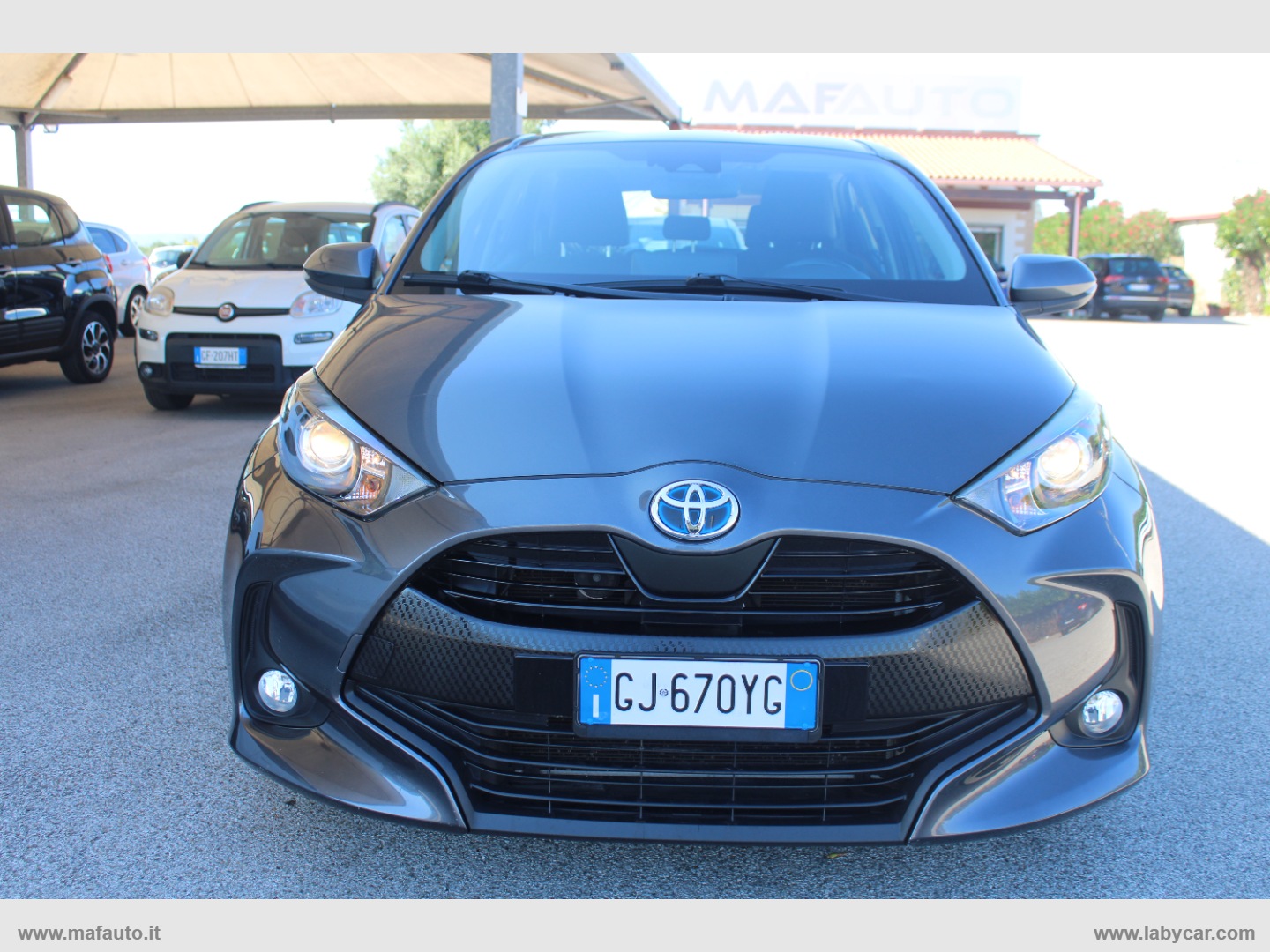 TOYOTA Yaris