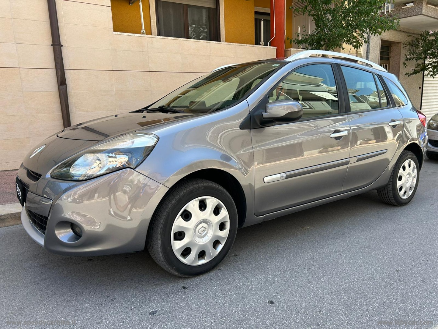 RENAULT Clio