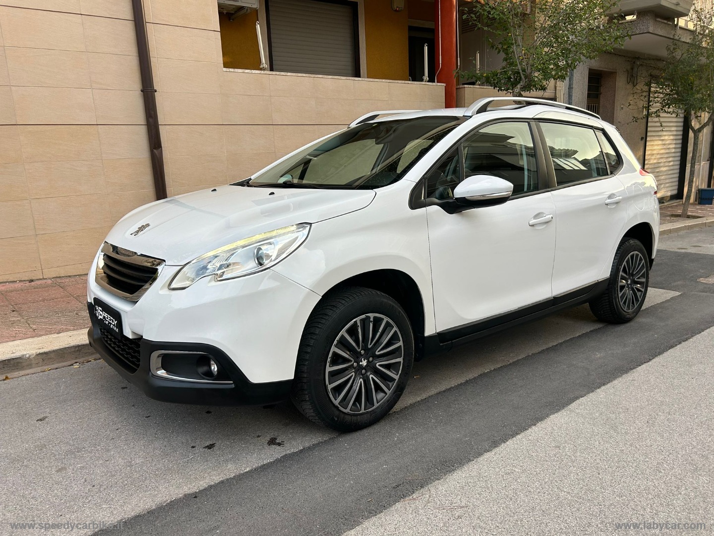 PEUGEOT 2008