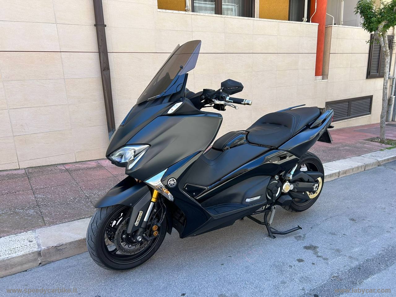 YAMAHA 