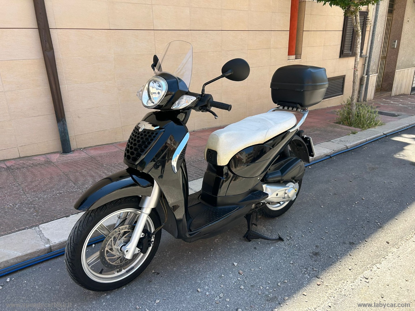 APRILIA SCARABEO 125 LIGHT