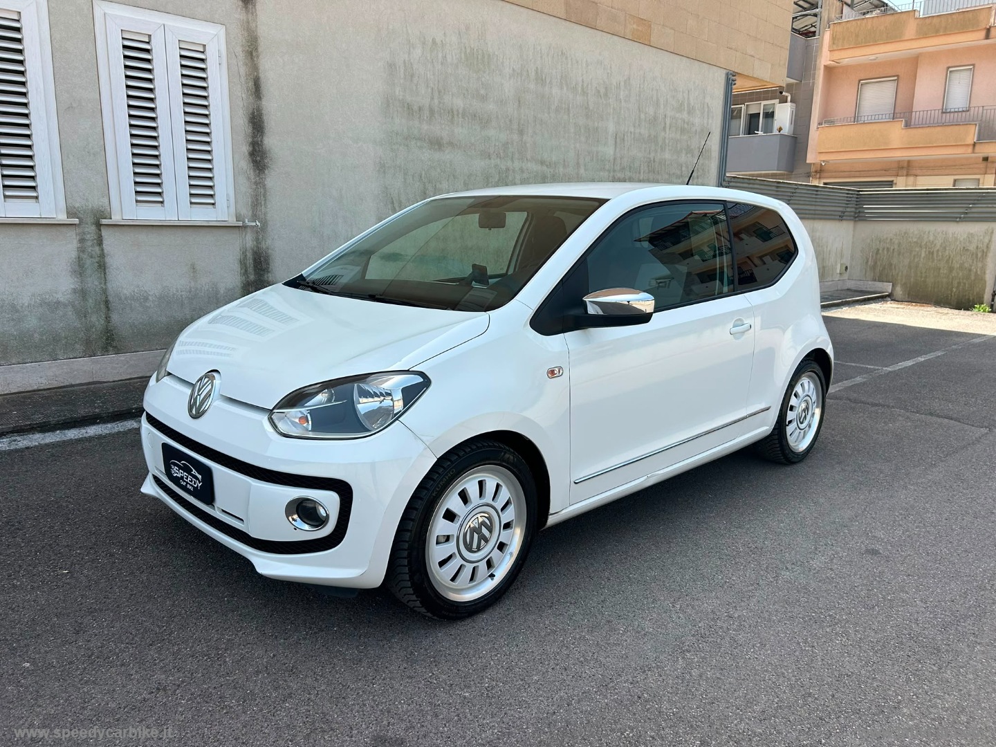 VOLKSWAGEN up!
