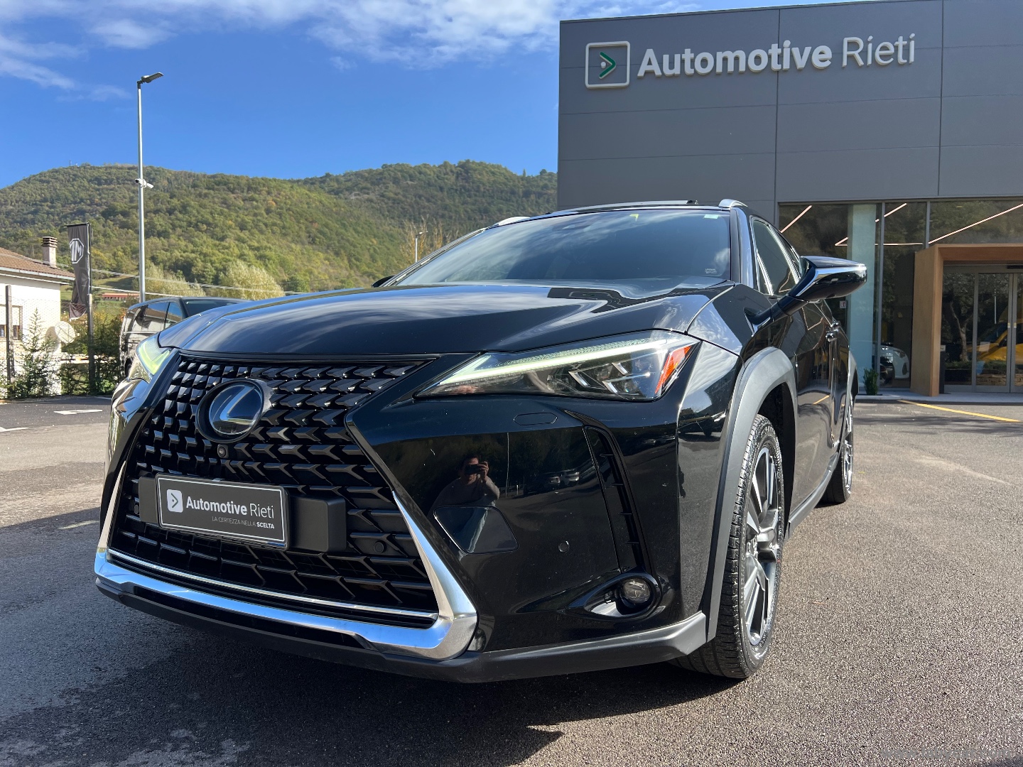 LEXUS UX