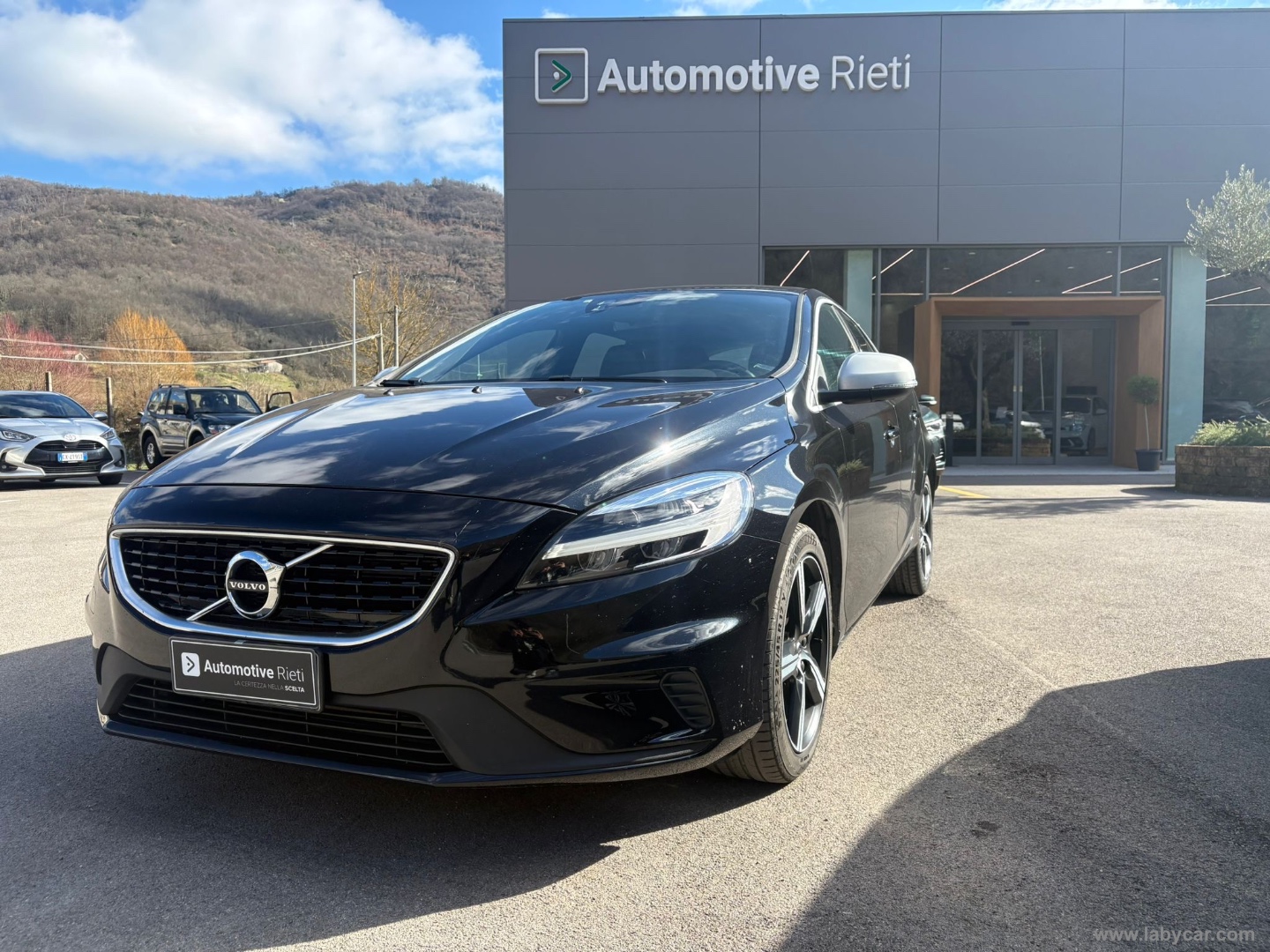 V40 D2 R-design                                                        