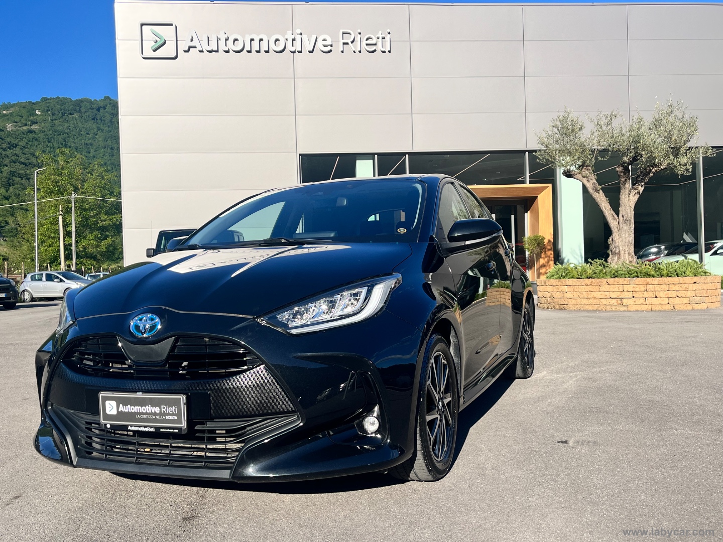 TOYOTA Yaris