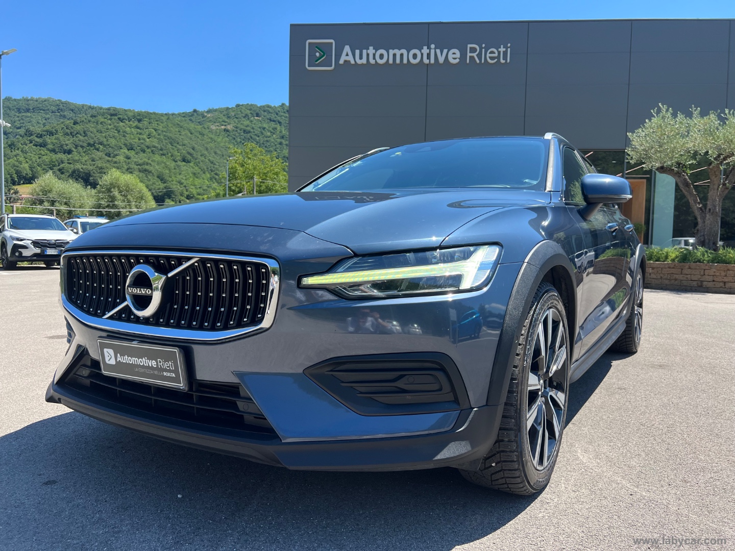 V60 Cross Country D4 AWD Geartronic Pro                                                        
