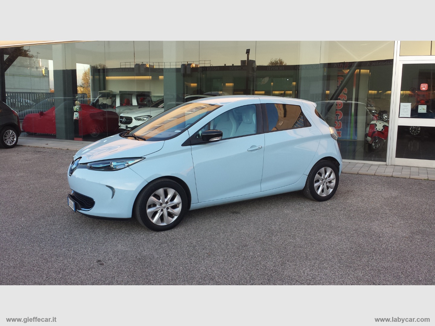RENAULT ZOE